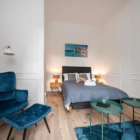 Tuwima Comfort By Bookinghost