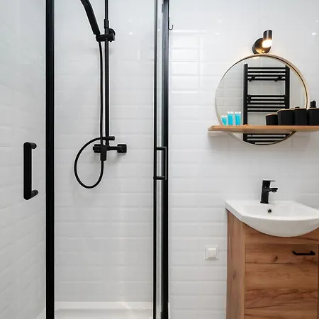 Apartament Tuwima Comfort By Bookinghost