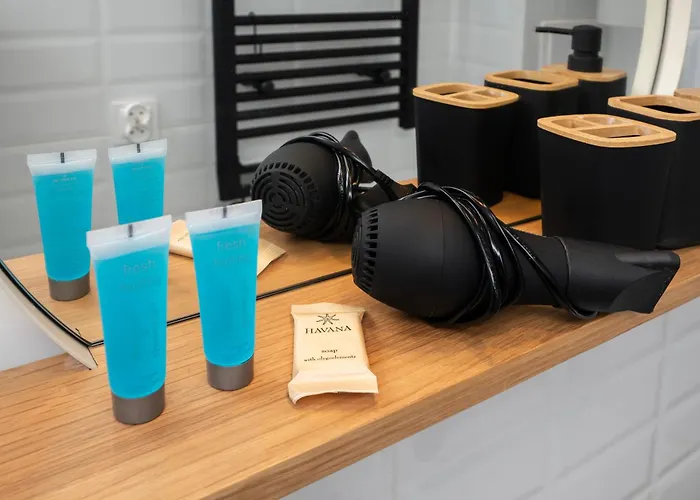 Tuwima Comfort By Bookinghost * وودج